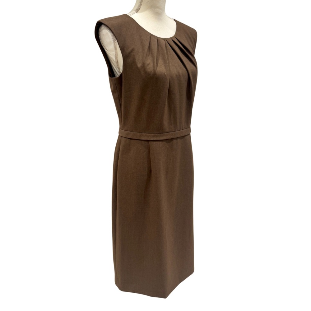 Tahari Sleeveless Sheath Dress | Beige / Tan (8) - Picture 5 of 11